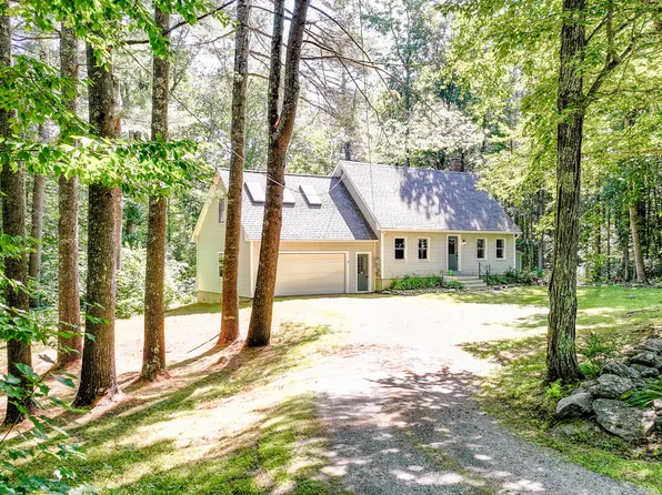 14 Hunt Road, Belfast, ME 04915