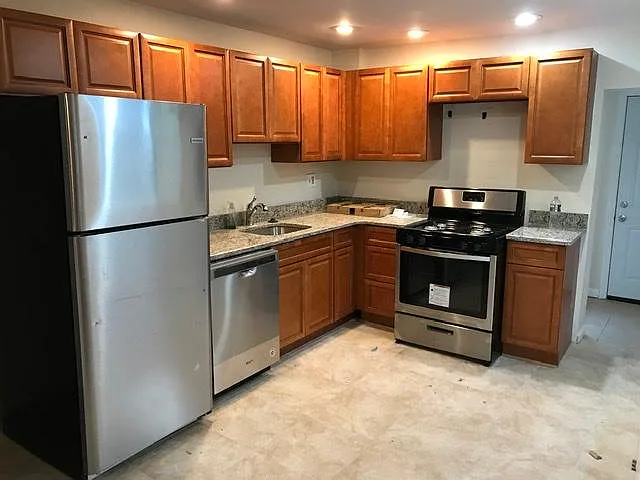 2934 Nicholas St photo 1