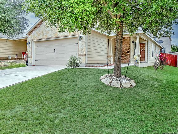 3rd image of 10930 Livewater Trl