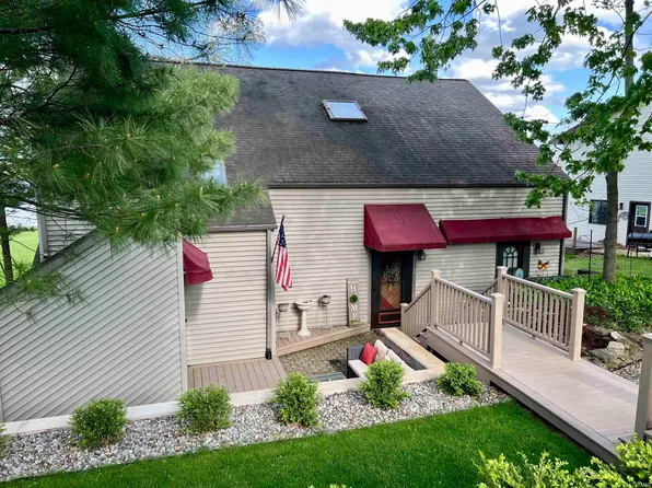 1112 Brubaker St, Warsaw, IN 46580