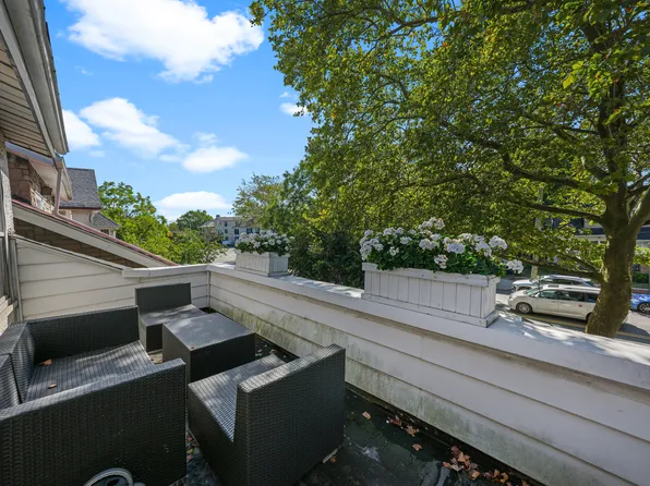 309 Avenue J image 13 of 16