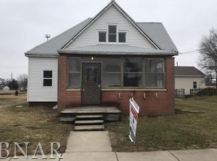 605 S Elm St, Delavan, IL 61734