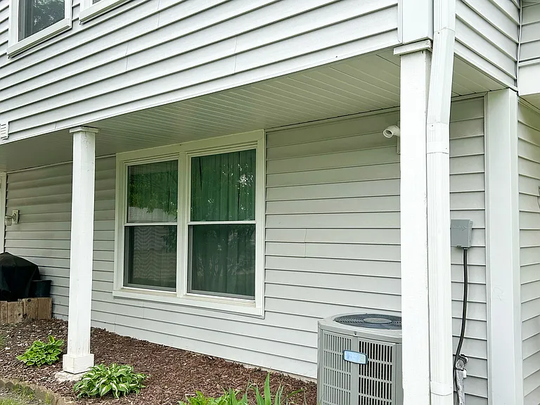 1366 N Glen Cir #D — Photo 14
