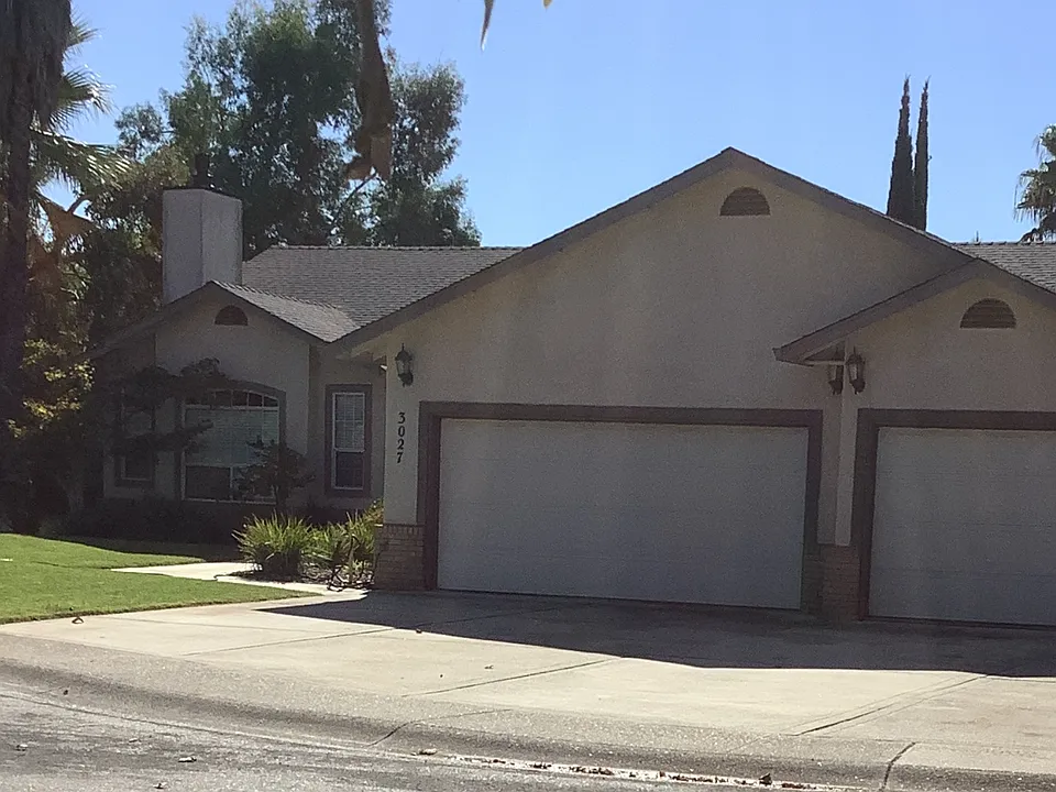 3027 Warbler Ct