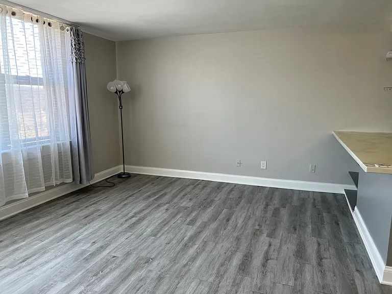 4600 Duke St #517 — Photo 11