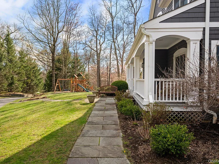 105 Hardscrabble Lake Dr — Photo 3