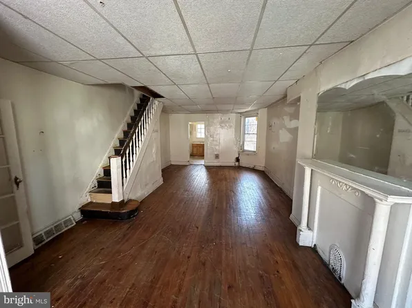 2638 Reed St, Philadelphia, PA 19146