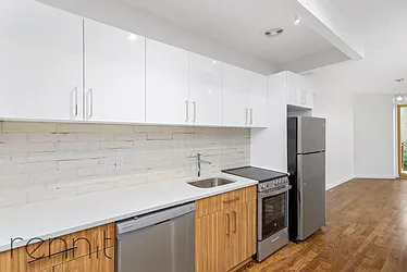 Rented by Rennit Inc.