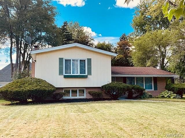 1st image of 39 Halwill Dr