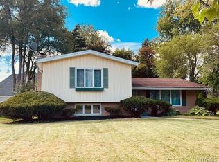 39 Halwill Dr, Amherst, NY