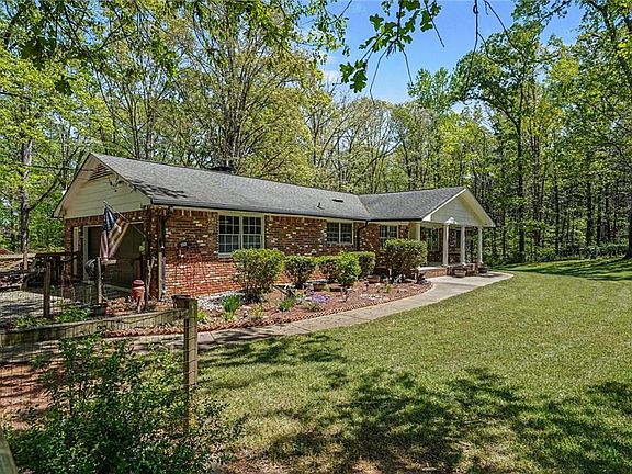 2nd image of 783 Lester Mill Rd