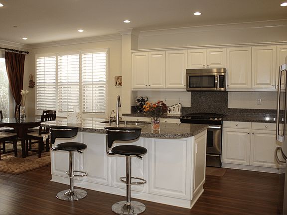 Kitchen_Dining