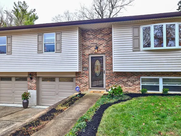 402 Coach Light Dr, Edgewood, KY 41017