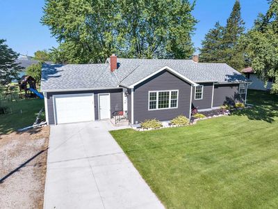 8234 County Rd W, Greenleaf, WI, 54126