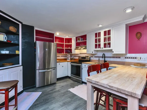 7 Governor Square, Peterborough, NH 03458