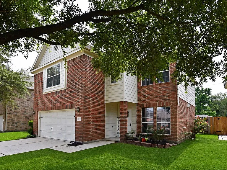 29631 Turnbury Village Dr — Photo 2