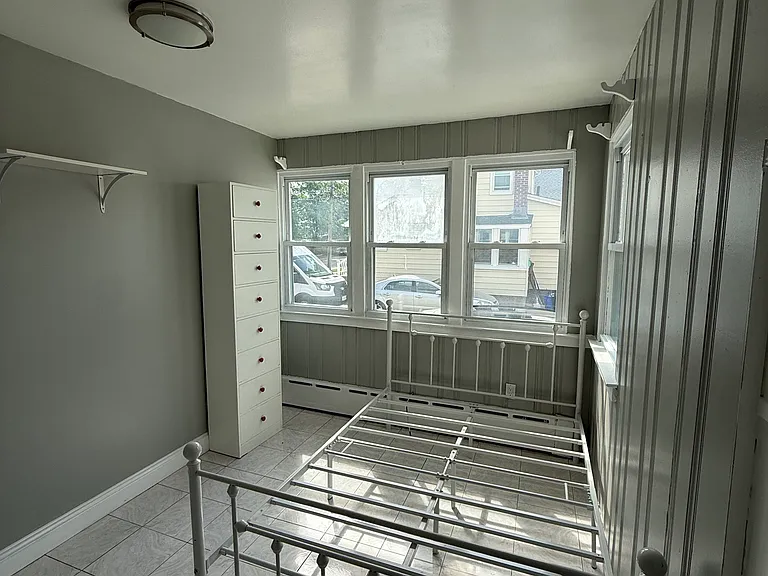Gregory St — Photo 2
