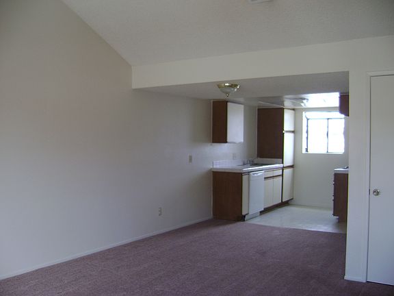 4th image of 44155 10th St W APT 214