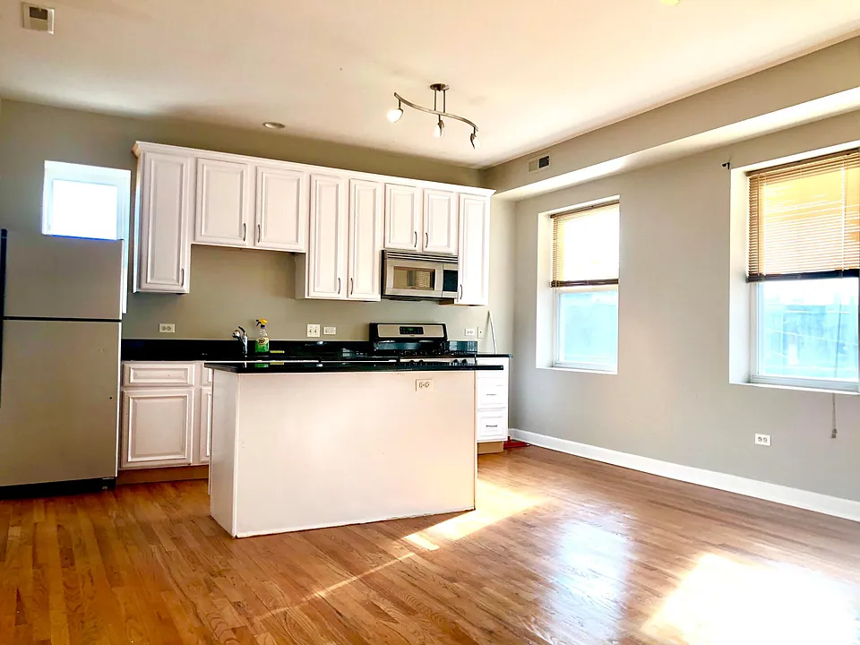 2809 W Washington Blvd #2W