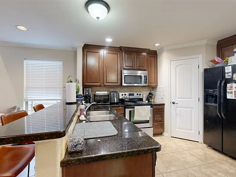 454 Chimney Hill Dr — Photo 6