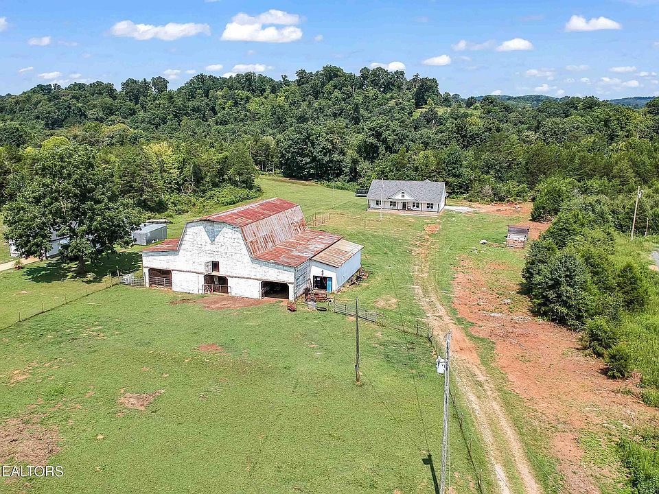 1st image of 1560 W Dumplin Valley Rd