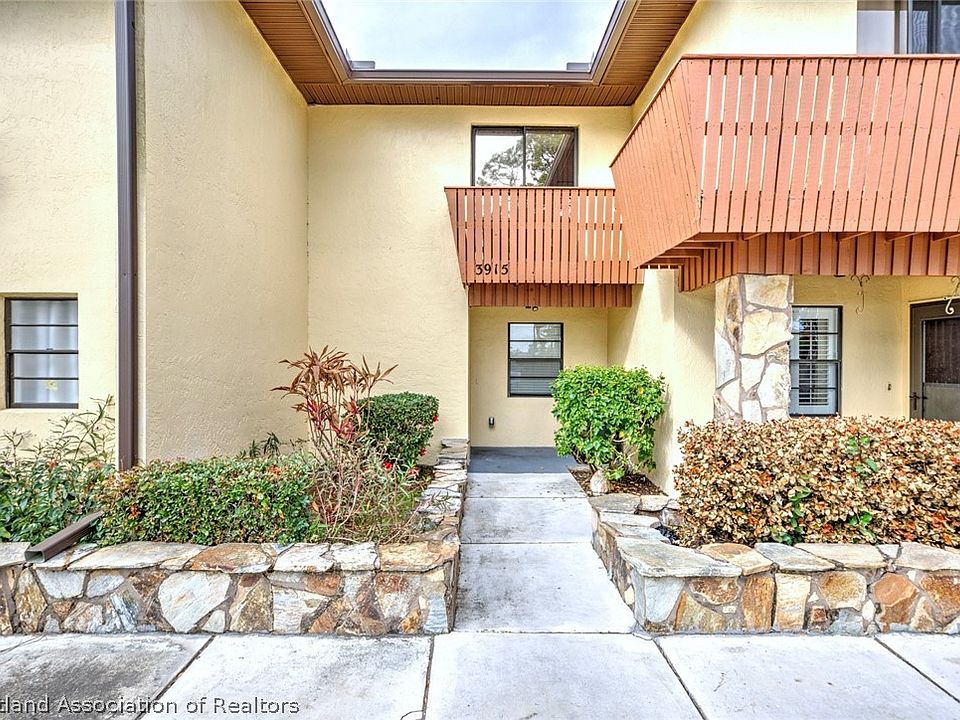 1st image of 3915 Edgewater Dr