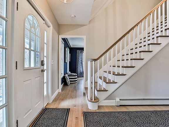 3rd image of 26 Bachelor St