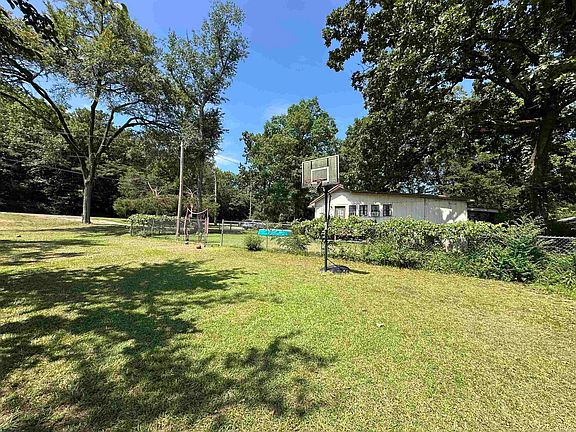 4th image of 220 Grand Point Dr