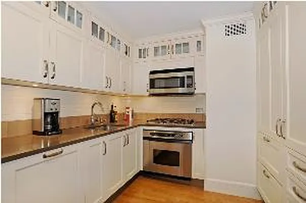 Rented by Corcoran | media 17