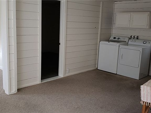 2nd image of 3250 Broad St