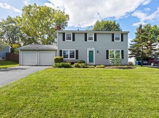 74 Squirrels Heath Rd, Fairport, NY 14450