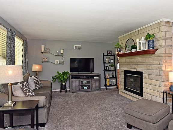 3rd image of 134 Weber Ave NE
