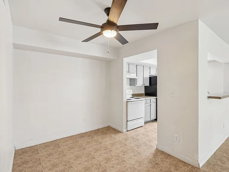 Terravita Apartments — Photo 15