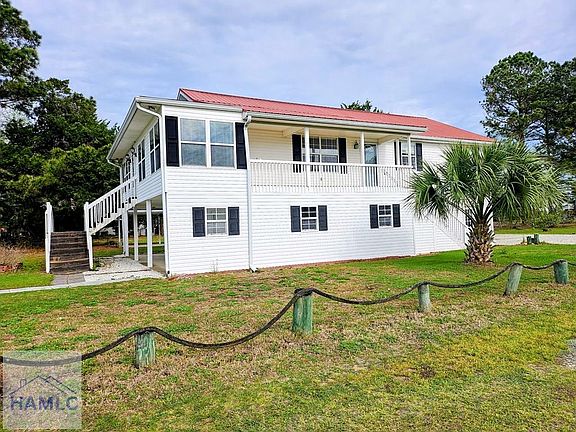4th image of 387 River Rd