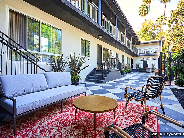 Outdoor Lounge