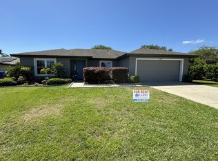 4460 Abaco Dr, Tavares, FL 32778