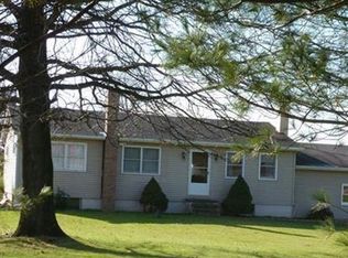 16525 Farley Rd, Middlefield, OH 44062