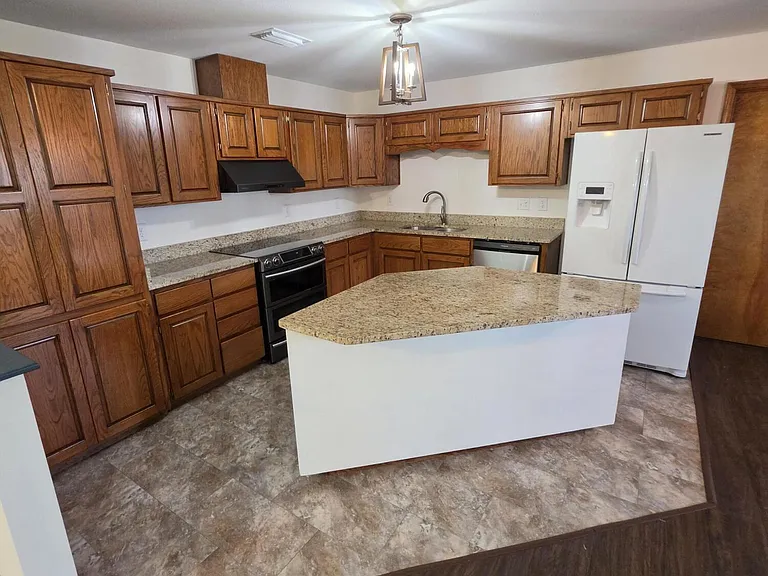 5140 N Star Ave — Photo 8