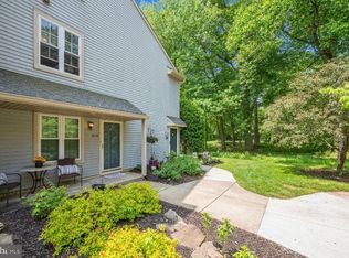 105 Harwood Ct #A, Mount Laurel, NJ 08054