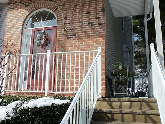 Relax on the Front Porch w/Private Views