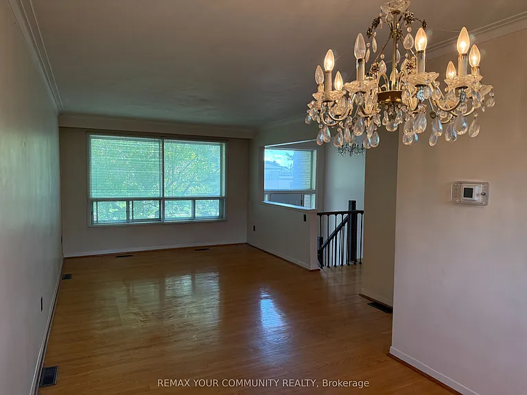 300 Driftwood Ave #UPPER — Photo 7
