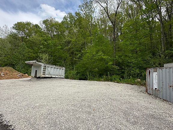 3rd image of 13500 Taylorsville Rd