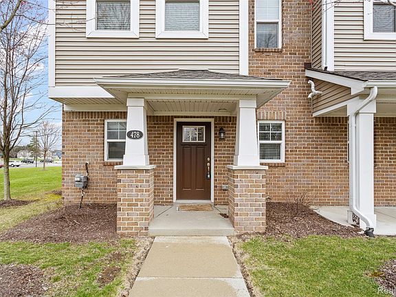 2nd image of 478 N Wixom Rd