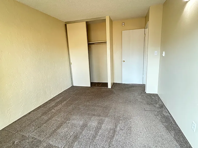4130 11th Ave NE #6005 — Photo 7