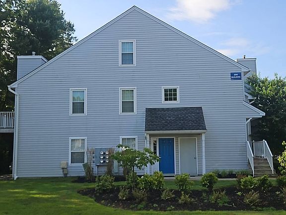 2nd image of 209 Quail Rd