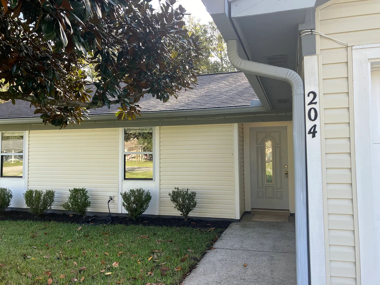 3 bed, 1155 sqft, $1,775 — Photo 2