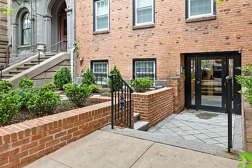 122 Beacon St #6A Photo 1