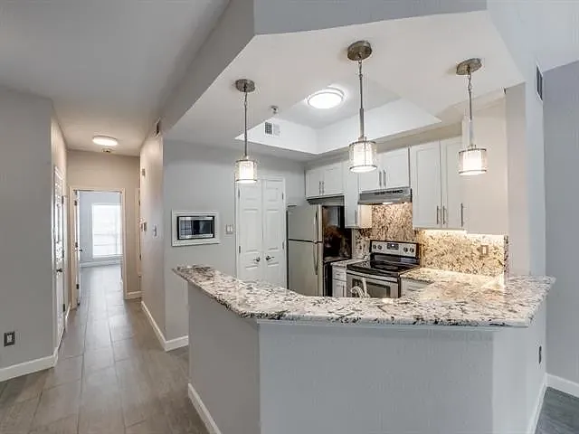1 bed, 814 sqft, $1,550 — Photo 4