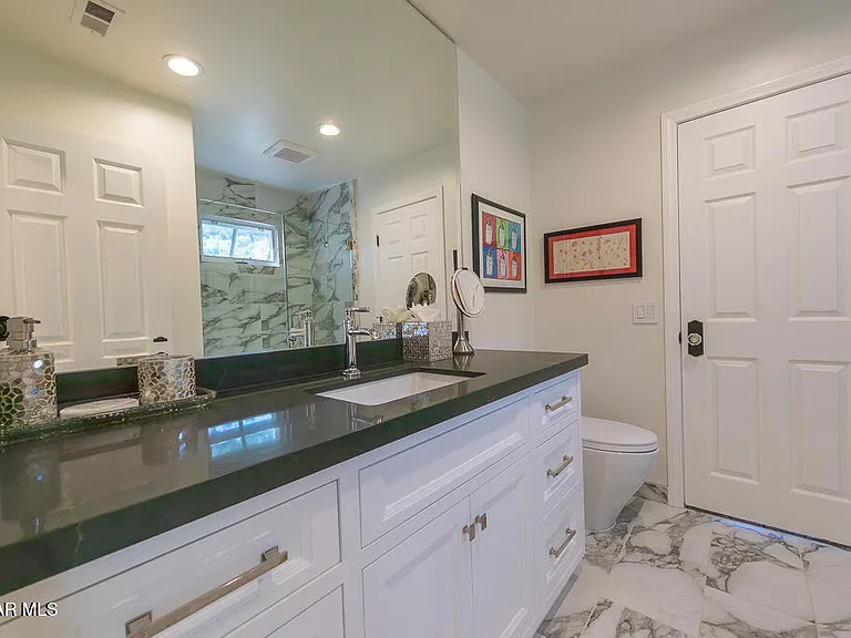 2491 Swanfield Ct — Photo 43