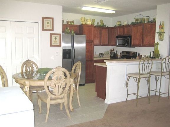 Dinette/Kitchen
